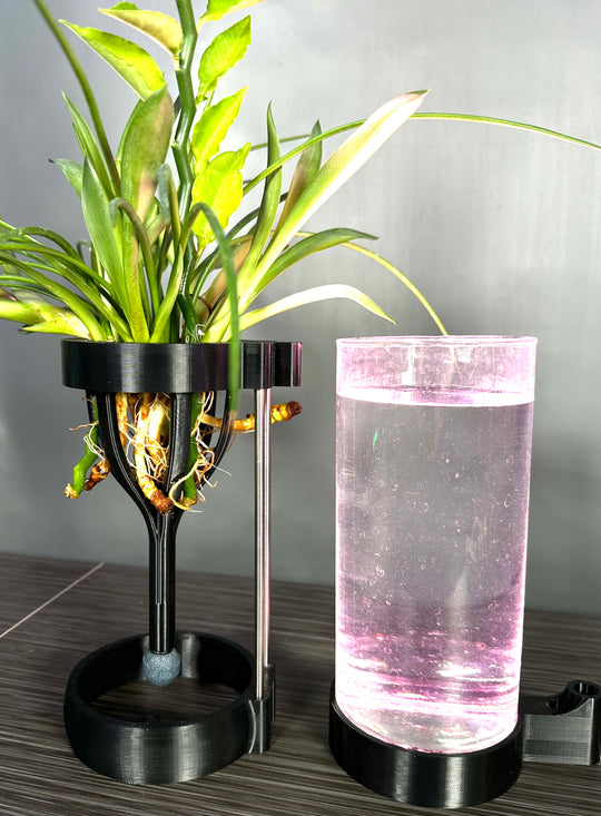 PLANT DADDY GRO G2-SQUIRT Desk Top Hydroponic System (With Plant Stand) – FREE FREIGHT – LAUNCH SALE: Save $10 (Now $89.95, Was $99.95)